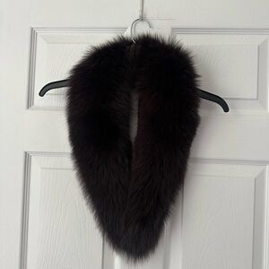 Elegant brown real fox fur collar